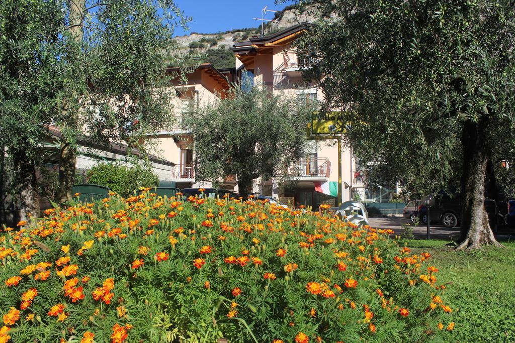 Villa Marina Torbole Sul Garda Exteriör bild