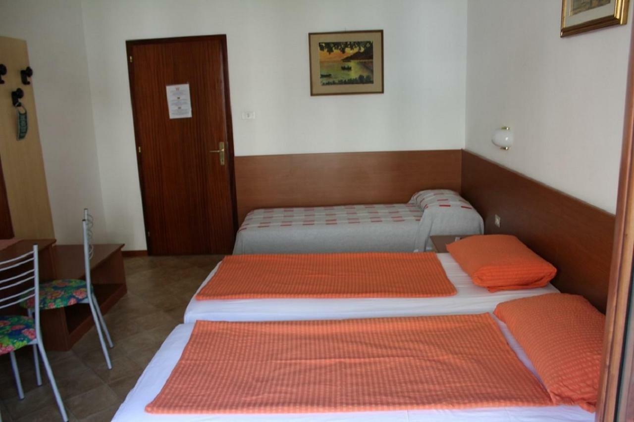 Villa Marina Torbole Sul Garda Exteriör bild
